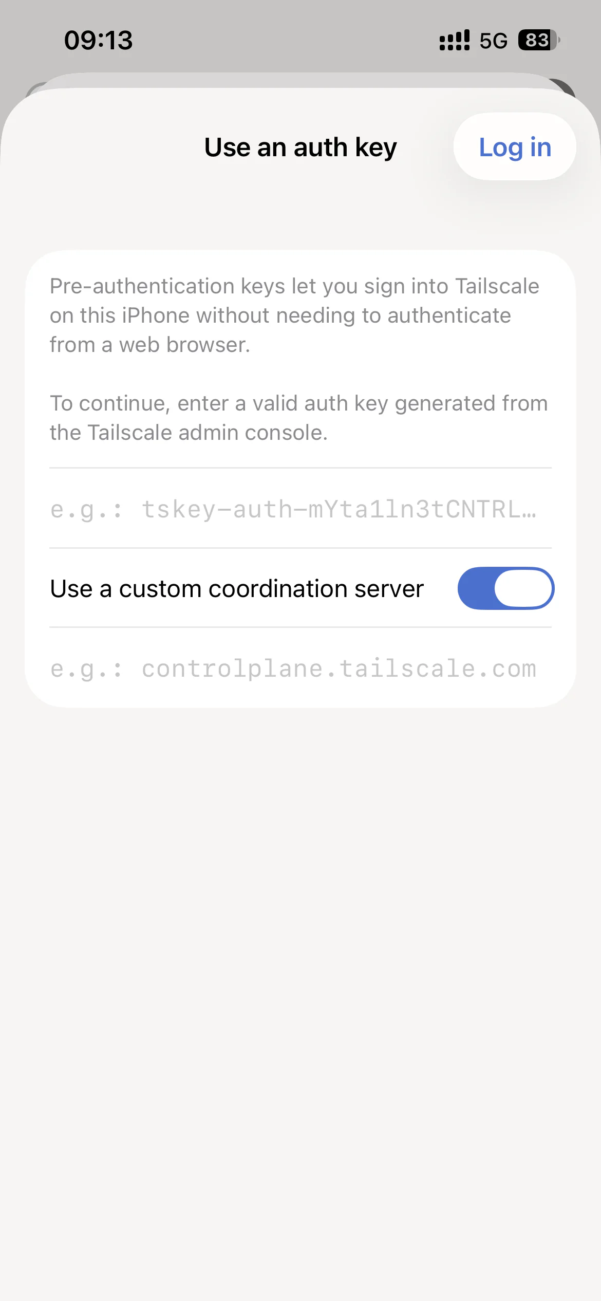 在 iOS Tailscale 中填写云雀通 Auth Key 和 hs.larktun.com 自定义协调服务器